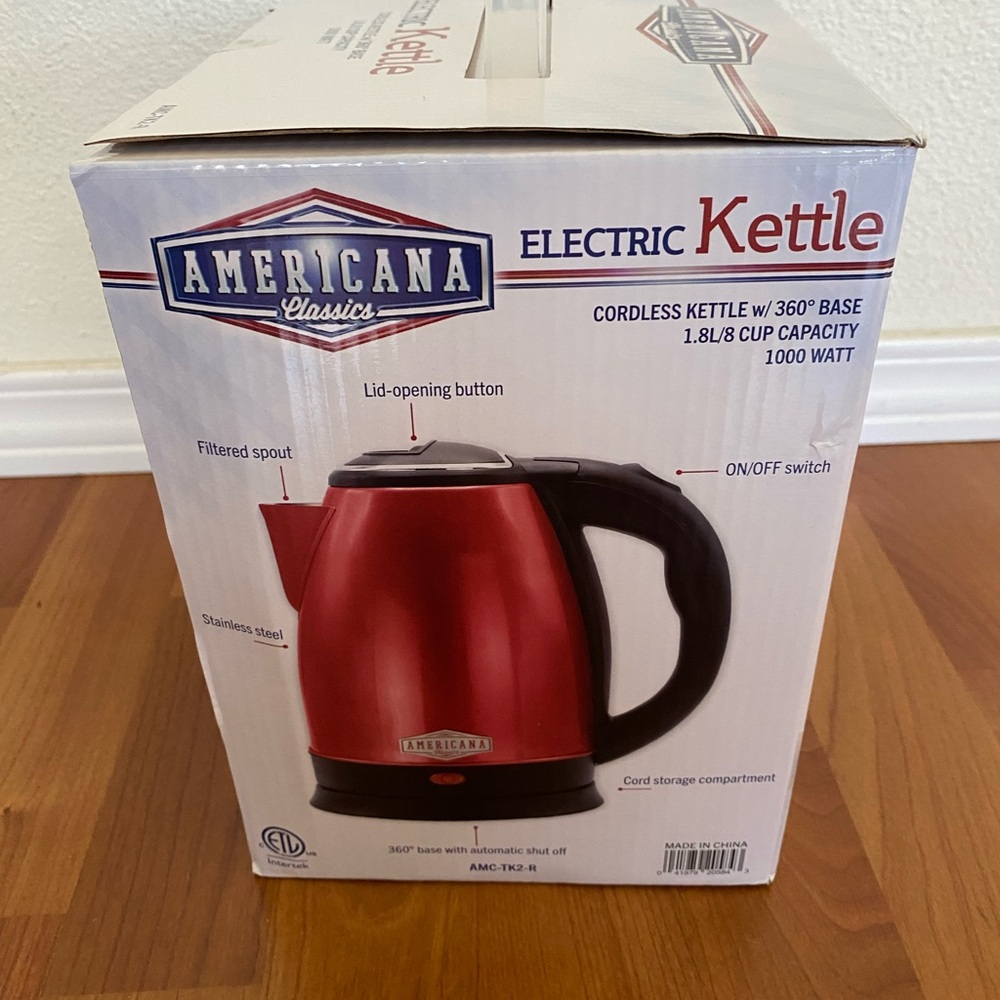 Brand New Americana Classics Electric Cordless Kettle Red - 8 Cup